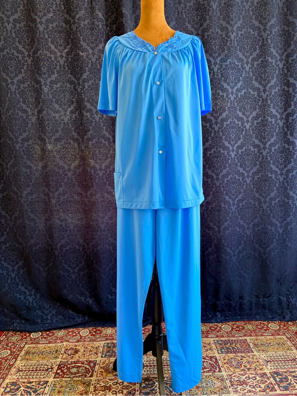 Vintage Vanity Fair Two-Piece Sleep Set Blue Sz M Button Down Floral Appliqué